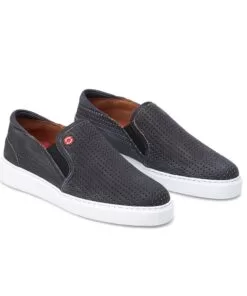 Bahamas Black